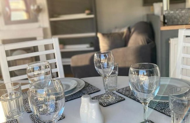 Immaculate 2-bed Static Caravan Near the Lake - Foto 21