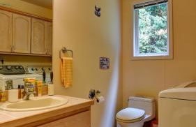 Riverside Bliss Cozy Beds, Fireplace and Gbit WiFi - Foto 10