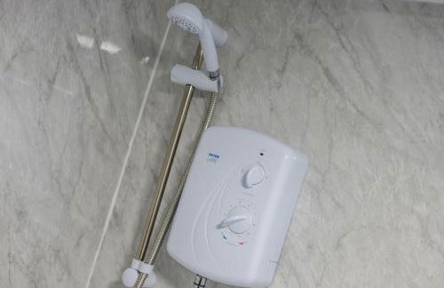 Balfour House - Air Host & Stay - Sleeps 8, free parking - Foto 15