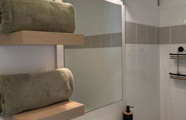 Suite Eden Spa, Appart'hôtel bien être , Patio de standing barbecue - TV XL CinéSport, Lit Q-Size, Wifi, P-Gratuit en Résidence - Foto 25