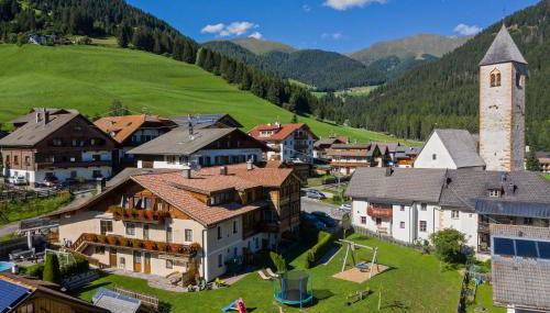 Hirschenhof - Foto 2