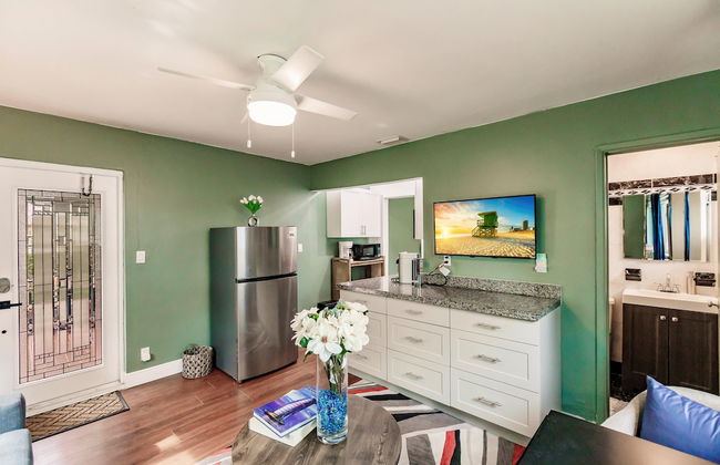 Uhost AI Quaint 1BR w Patio Kitchenette - Photo 23