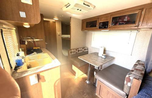 Cozy Vegas Bunkhouse RV - Foto 11