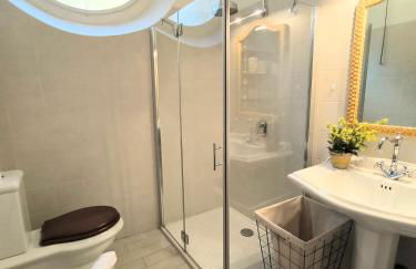 Klimt's Mill overlooking Port - Foto 5