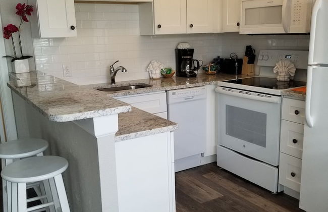 Tradewinds Beach Resort - Foto 9