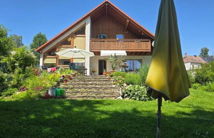 Haus im Grünen - Foto 1