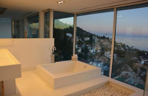 Villa Sitges Bianca Amaizing View Design 10 min walk from beaches - Foto 52