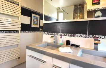 Konforta : Paisible maison d'été avec grand jardin - Foto 3