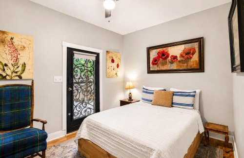 Dog-friendly home with large patio, W/D & central AC - Foto 54
