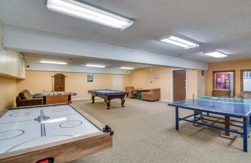 Steps to Free Ski Shuttle! Dtwn Winter Park Condo - Foto 26