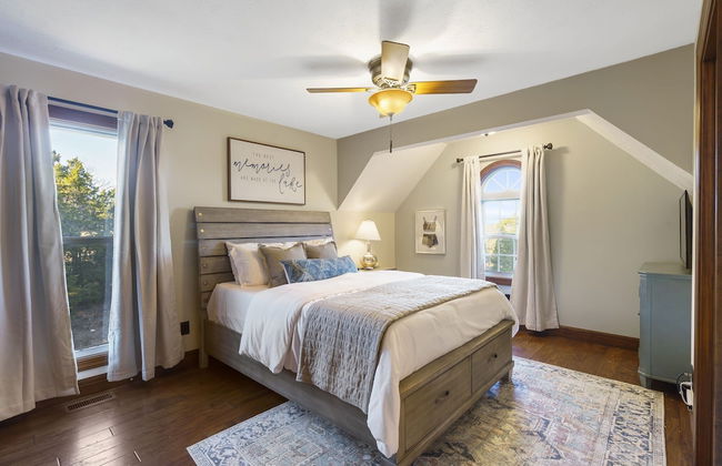 Table Rock Manor at Whitefish Bay - Photo 8