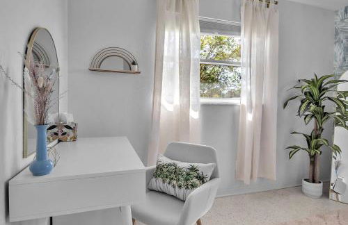 Luxury Vacation Home in Madeira Beach Family and Pet Friendly - Foto 26