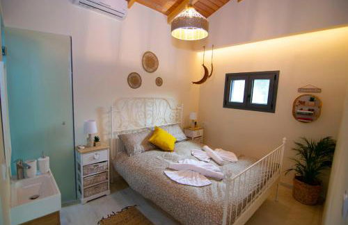 Ampelos Cretan Villa - Private Pool & Heated Ozone Jacuzzi - Photo 11