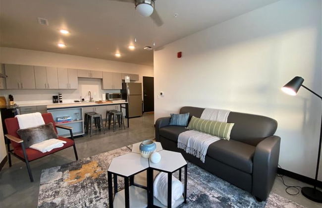 Atmosphere Lincoln - Photo 58