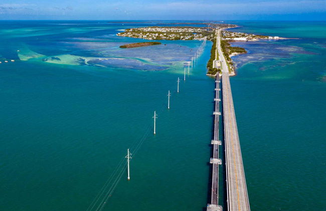 Passeio de barco com chão de vidro - Foto 4