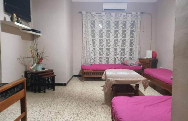 F2 bien équipé en centre-ville de Béjaïa - Photo 7