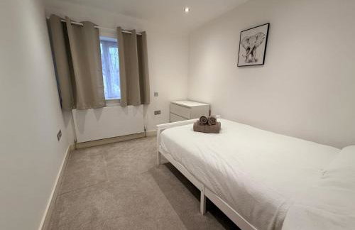 Sleek Modern 2BDR Flat in Charming Pinner - Foto 12