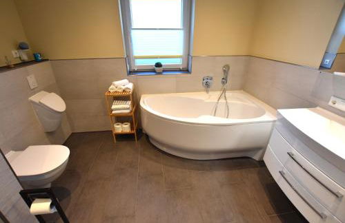 Bungalow Achtern Huus inkl 2x täglichen Eintritt StrandSPA Dahme - Foto 21