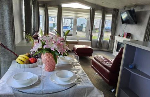Cosy caravan in Billing Aquadrome - Photo 34