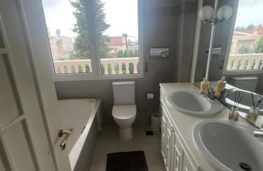 Panorama Hills Villa with Pool - Foto 45