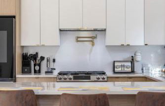 Luxury 3BR Condo | Mins to Manhattan - Foto 47