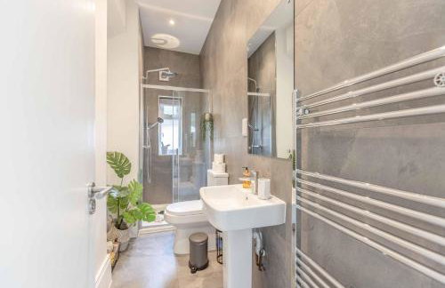 2 Bed Close to Windsor Castle, Ascot Races - By Tempstay - Foto 11