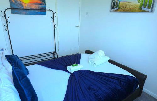 Large House, Home for Contractors- Park Free - Foto 41