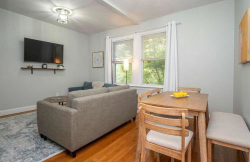 Jennifer's Cozy Apt Brown U Athletic Field Views - Foto 18