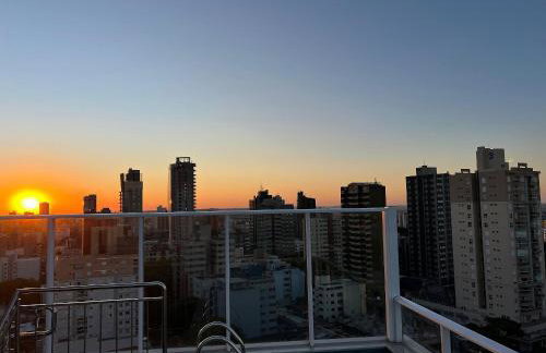 Aptos 1 ou 2 quartos no Centro com Piscina e Academia - Foto 70