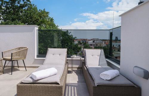 "Golden Sky"Rooftop Pool Villa - Photo 45