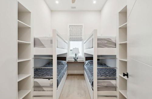 La Villa Nadia - Lakefront Luxury Vacation Rental in Destiny with Private Pool - Foto 39