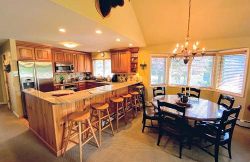 F8 Luxurious Mt Washington Hotel golf course home Wifi cable air conditioning - Foto 14