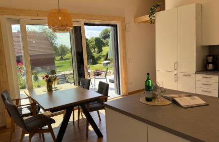 Helles Ferienhaus mit 2 Terrassen - Foto 1