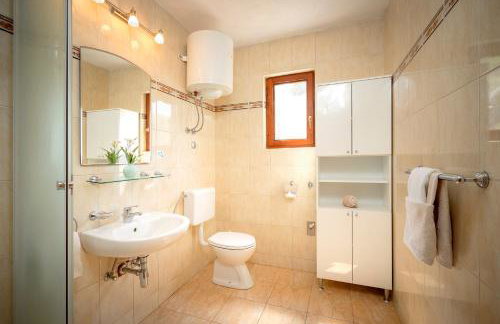 Seaside house for families with children Cove Kruseva, Hvar - 12459 - Foto 15