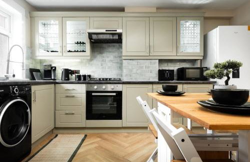 Spacious 3 Bed Home in Glasgow City With Free Parking - Foto 19