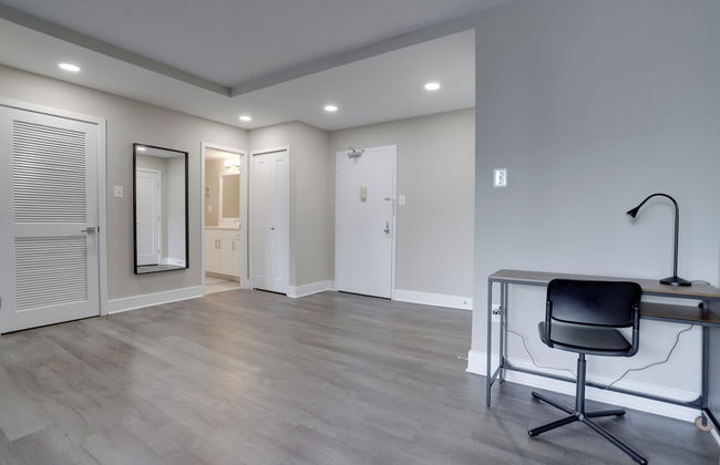 Walkable DC View Apartments - Photo 60