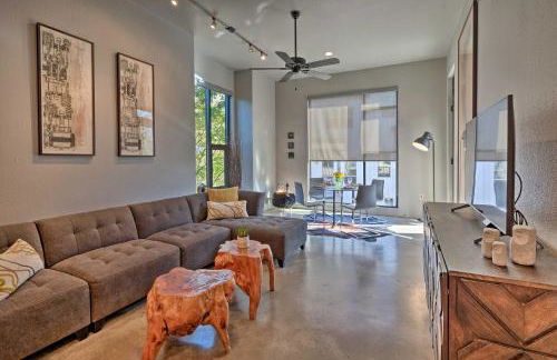 Urban Escape in SoLA with Private Patio! - Foto 1