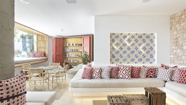 Coin salon dans le hall