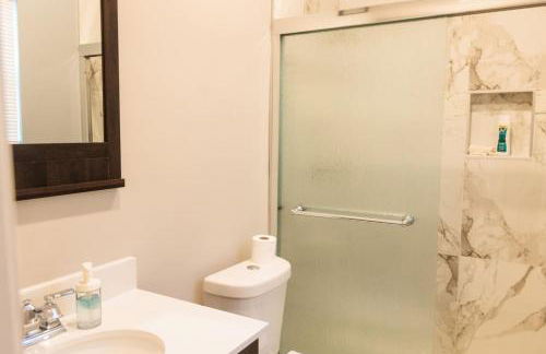 The Entertainment House Sleeps 8 Near Mall - Foto 14