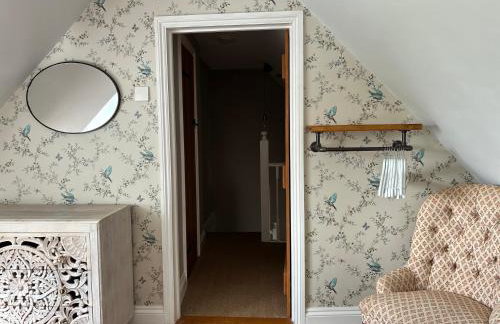 Cottage 7 mins from Henley with gated parking - Foto 2