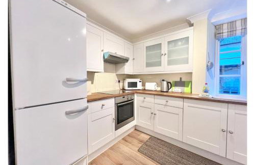 Sheplegh Court Charming Cottage and Pools within Stunning Grounds - Photo 14