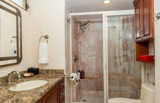 Ocean Front Penthouse Pool Sleeps 8 People - Foto 26