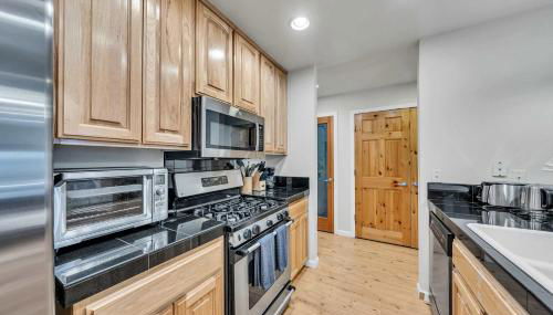 2BDR Condo - Three Minutes to Olympic Valley! - Foto 2