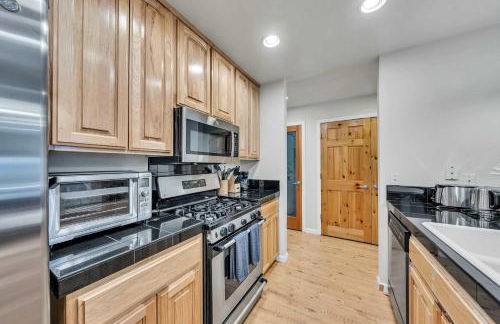 2BDR Condo - Three Minutes to Olympic Valley! - Foto 2