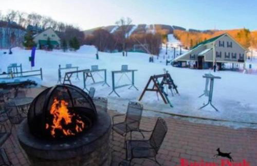 WOW-New Ski OnOff Suite By Pool Sleeps 4 Jiminy Pk - Foto 26