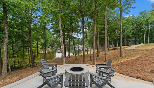 Fireside Fun by Avantstay Sleeps 18 Waterfront Pool - Foto 3, Habitación