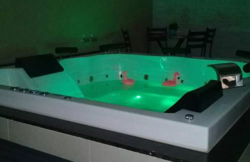 Casa com 2 quartos e banheira de Hidromassagem - Foto 9