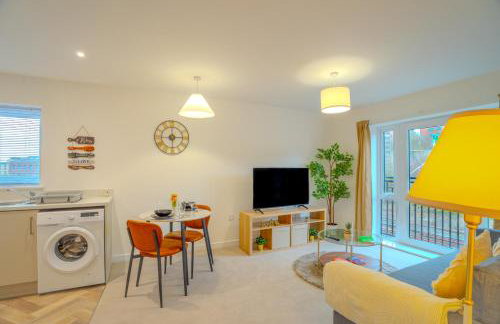 2 Bed Stylish Stay - By Holiday homes - Foto 26