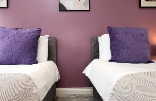 large 2 bed central apartment with balcony and private parking - Foto 48