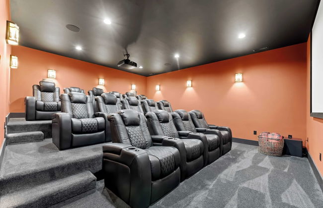 Black Bear & Blue Heron by Avantstay 2 Lakefront Homes, Sleeps 43 Pool, Dock, Theater - Foto 60